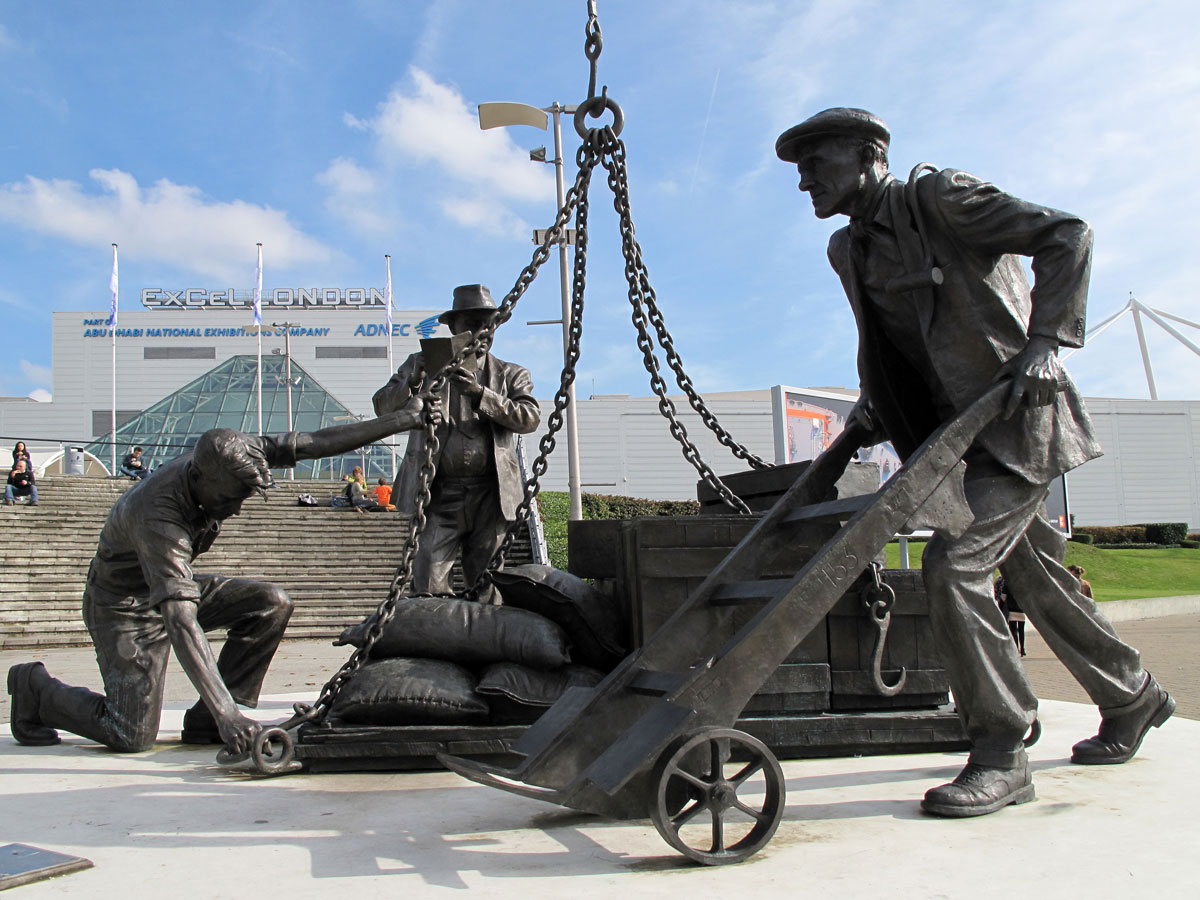 05-Dockers-Statue-outside-Excel Dockers Statue outside of Excel