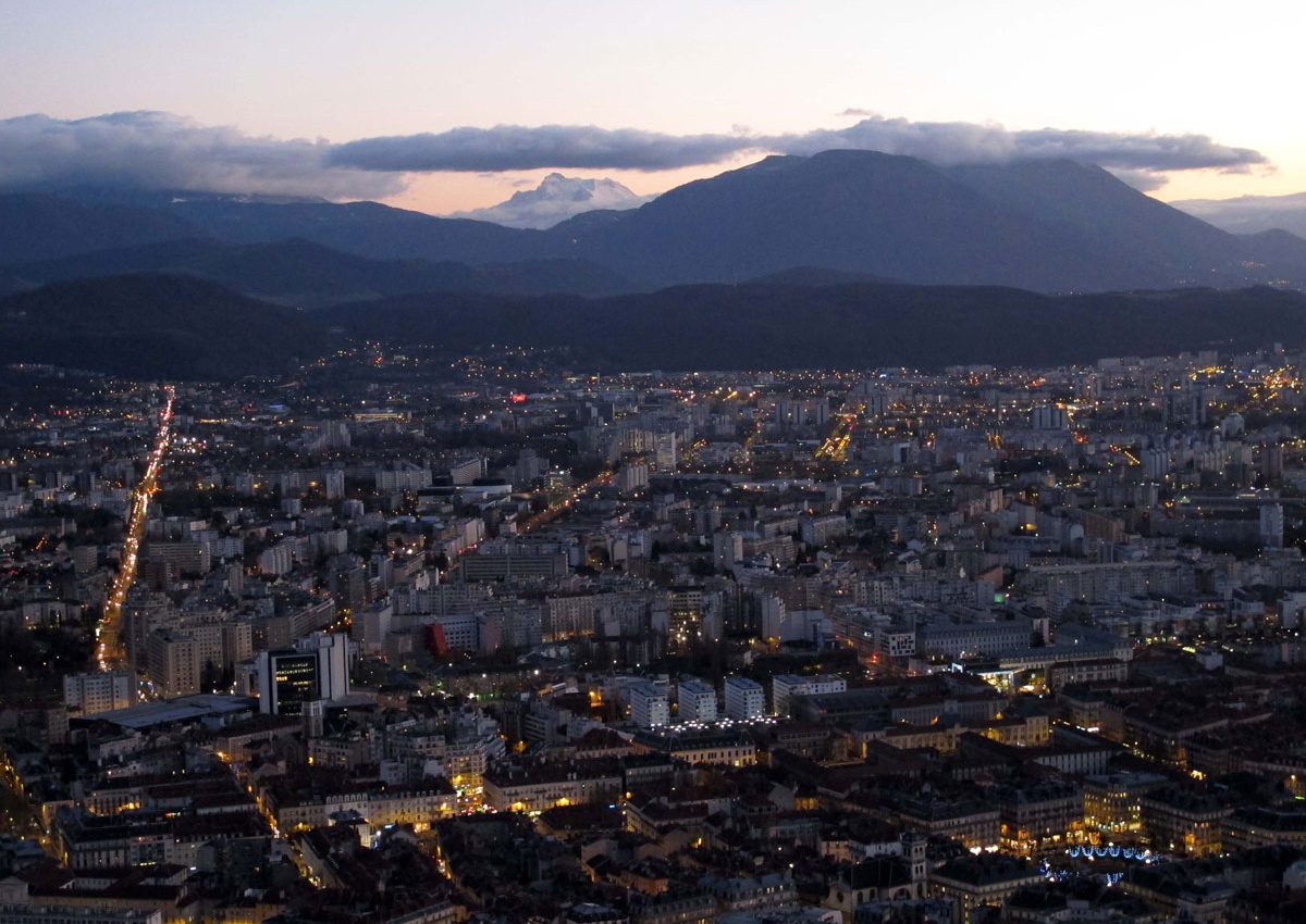 023-Grenoble-at-Lighting-up-Time
