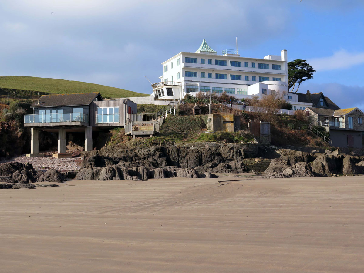 020-The-Hotel-and--Beach-House