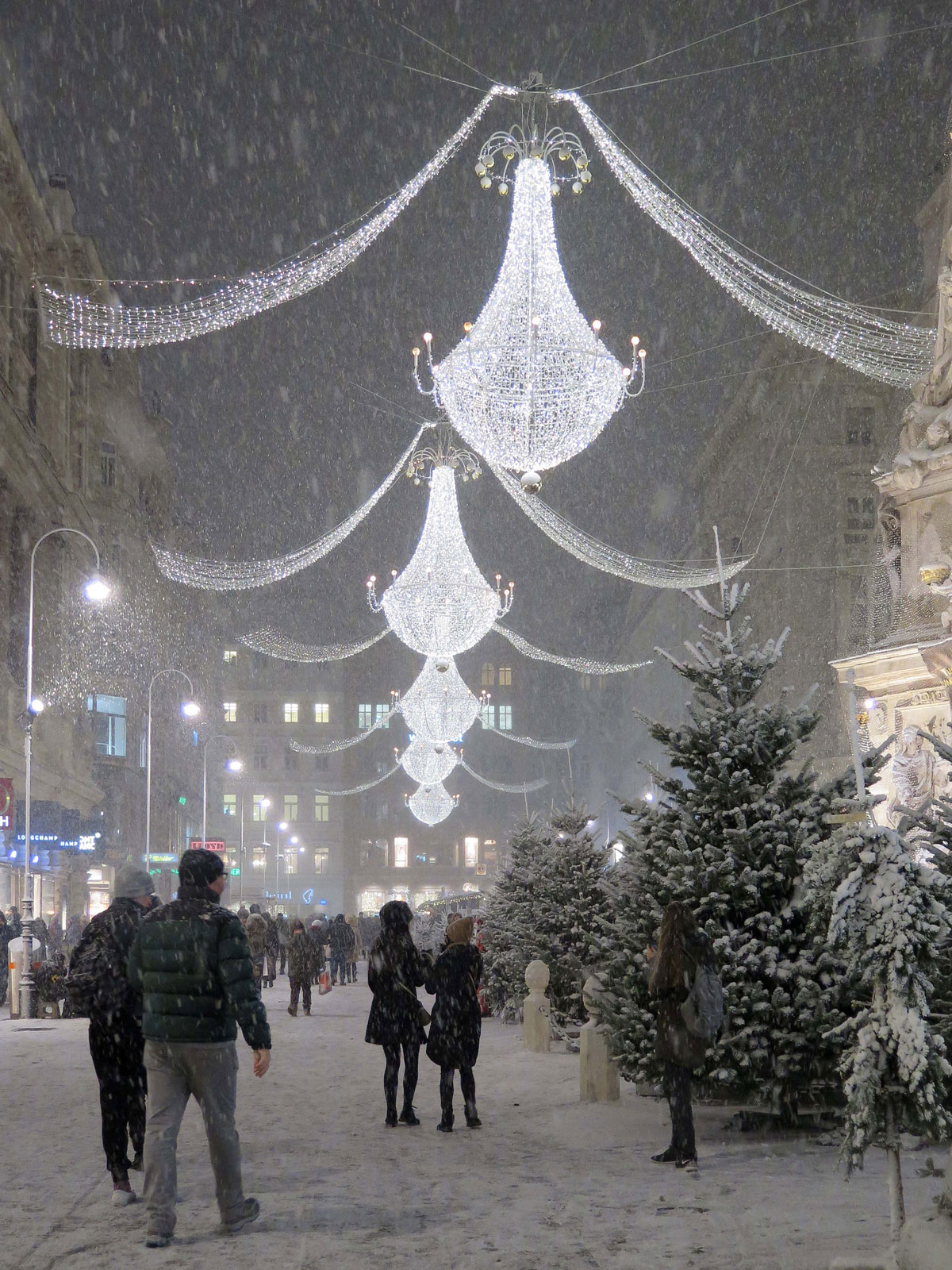 06-Graben-at-Christmastime