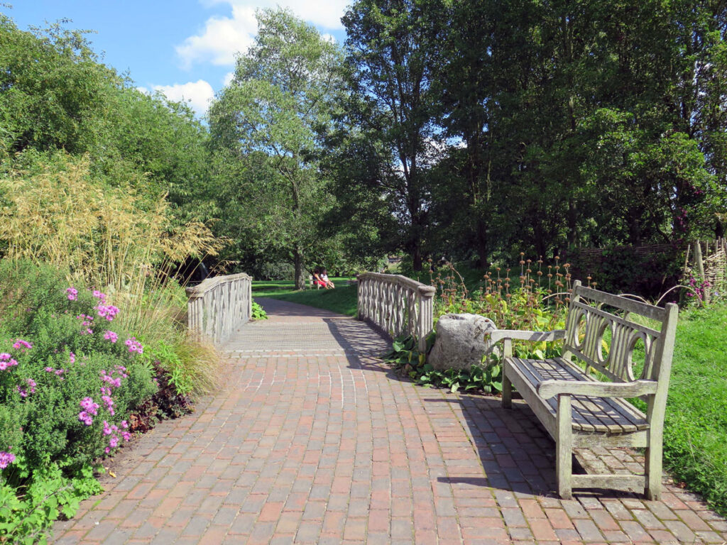 Kew Gardens - An Introduction