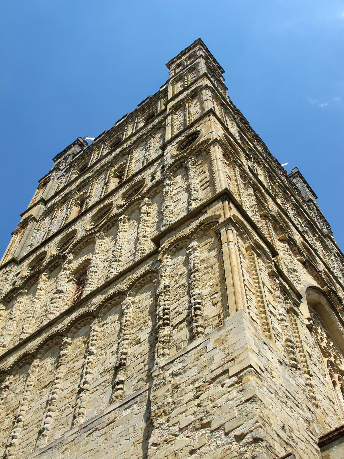 03-Closer-view-of-the-South-Tower