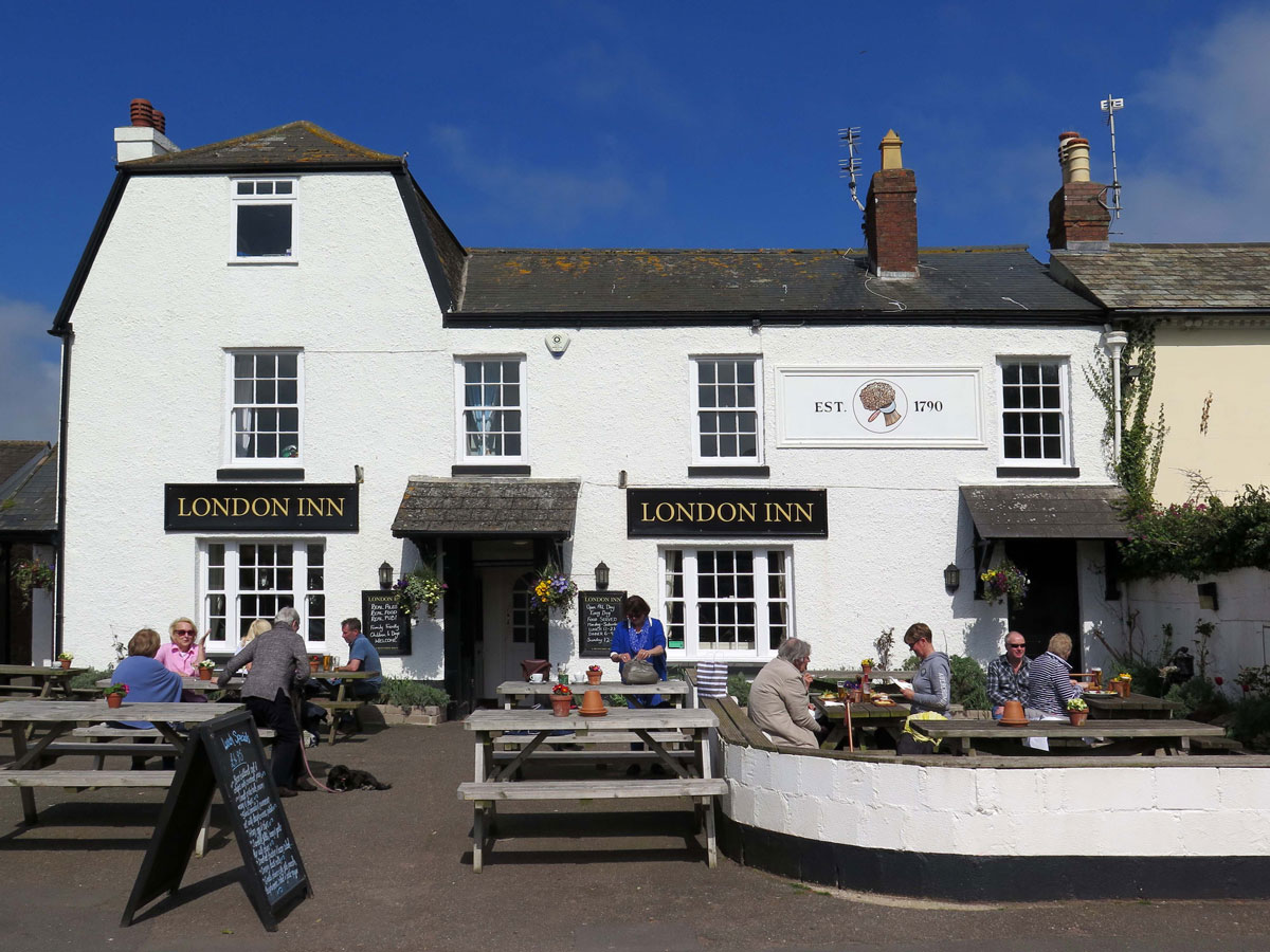 020-The-London-Inn