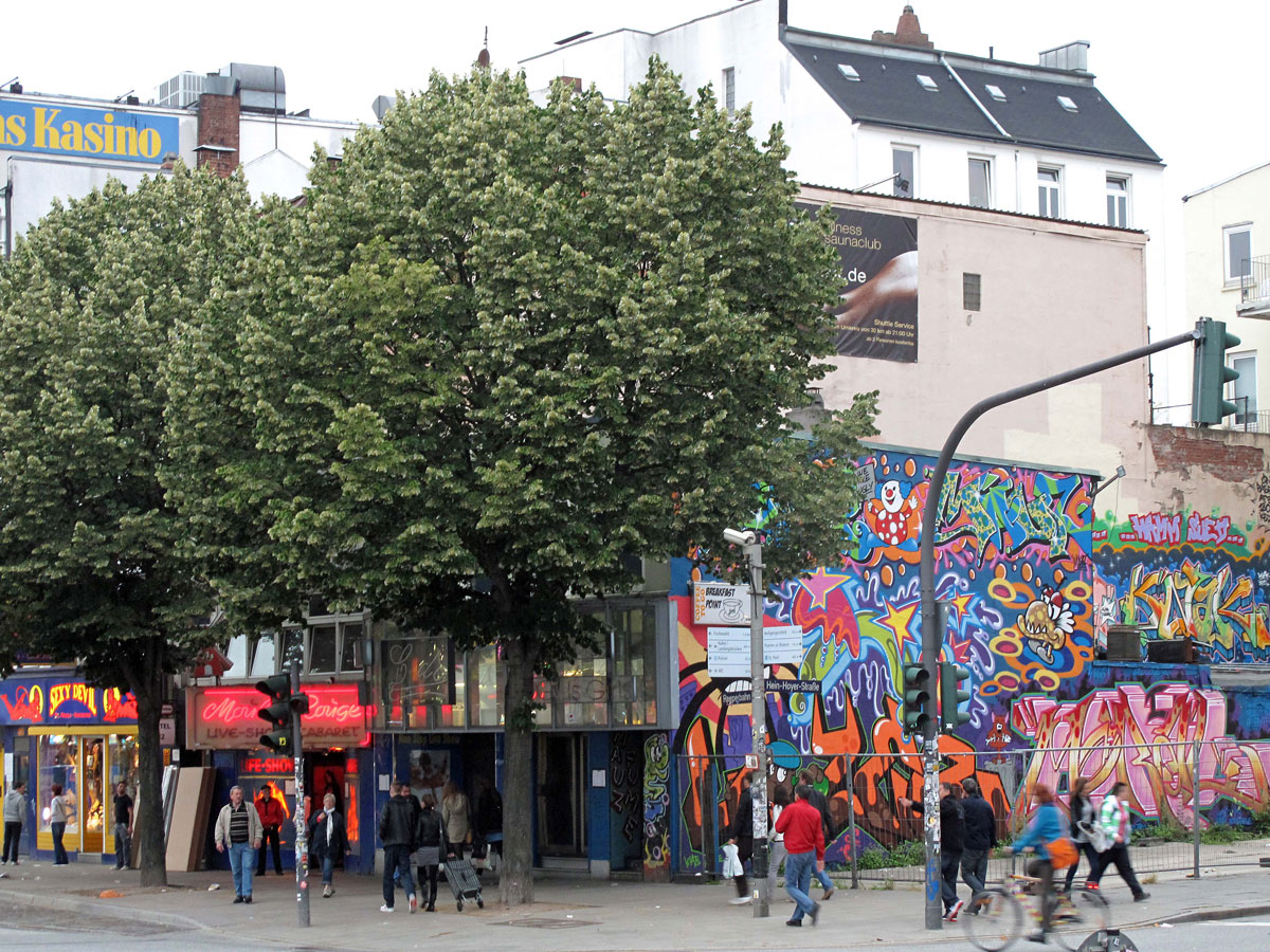 07-The-Reeperbahn-at-the-Junction-with-Hein-Hoyer-Str