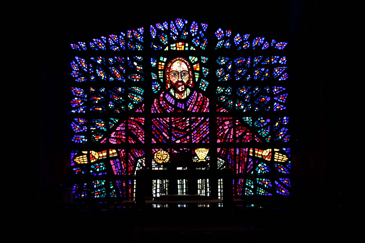 07-Window-of-the-Last-Supper-in-the-Blessed-Sacrament-Chapel