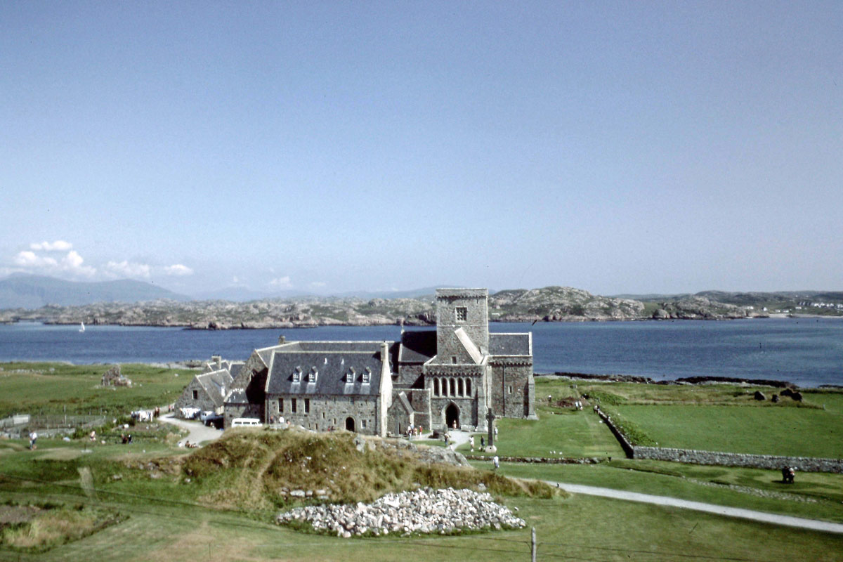 011-Iona-Abbey