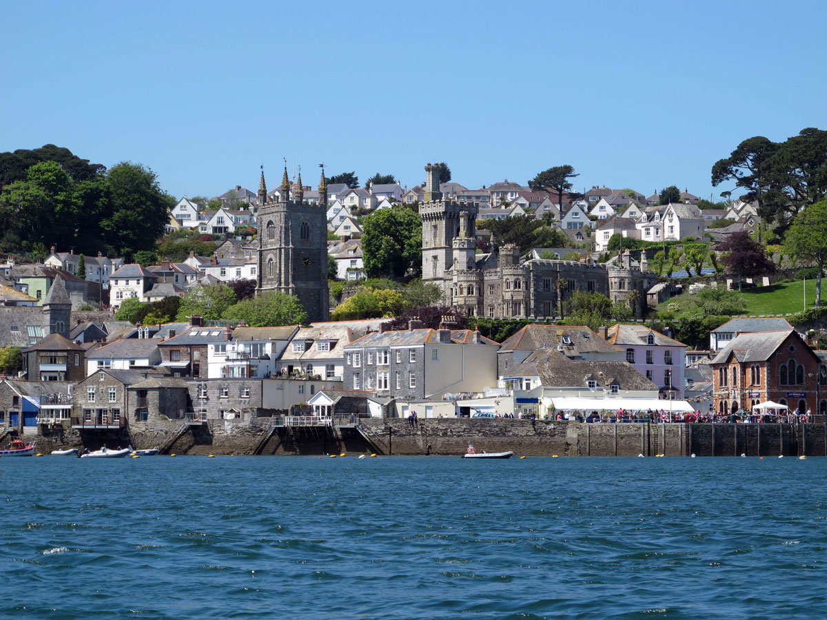 015-Town-Quay-from-the-River