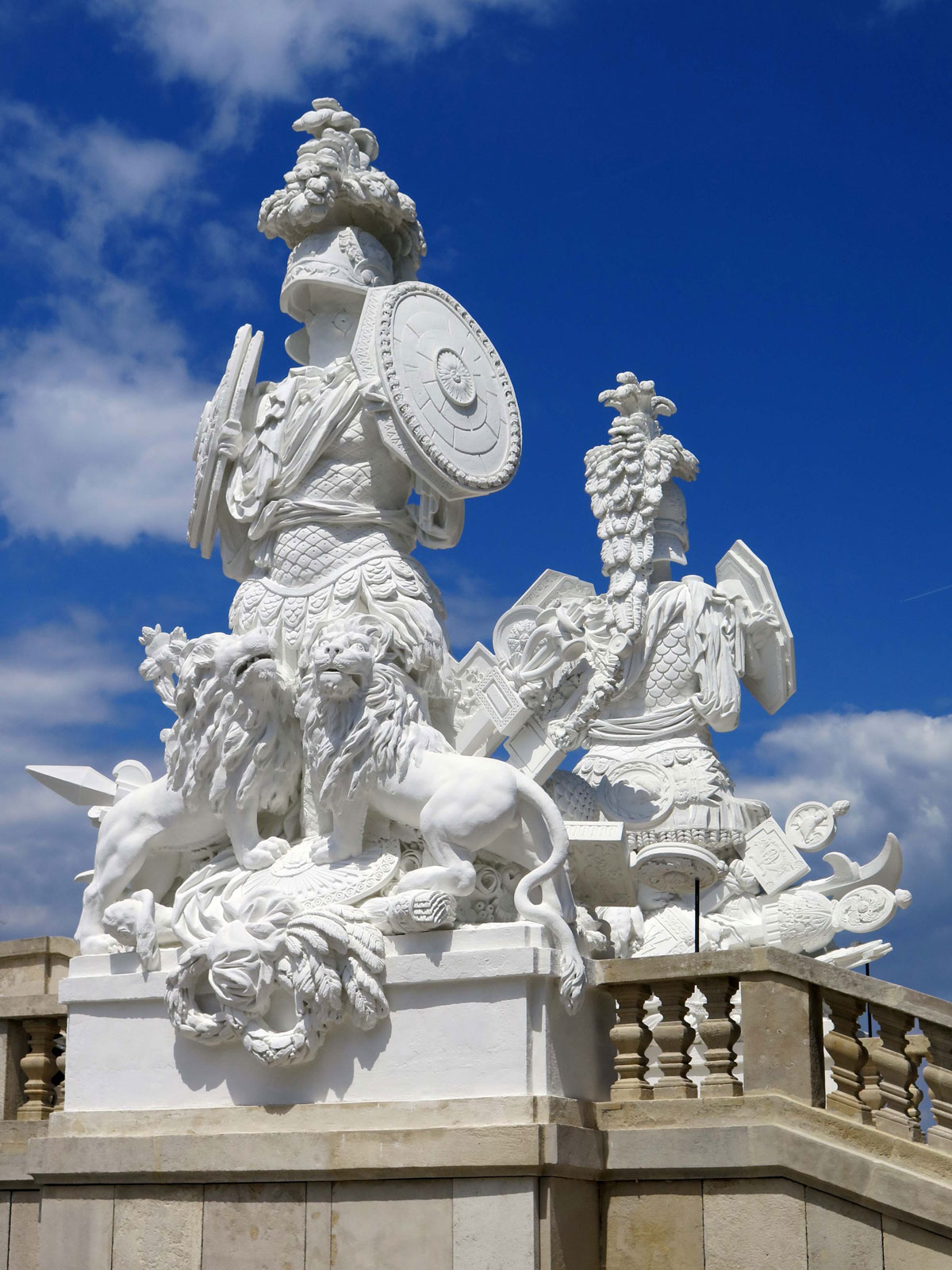 018-Guardian-Statues-at-the-Gloriette