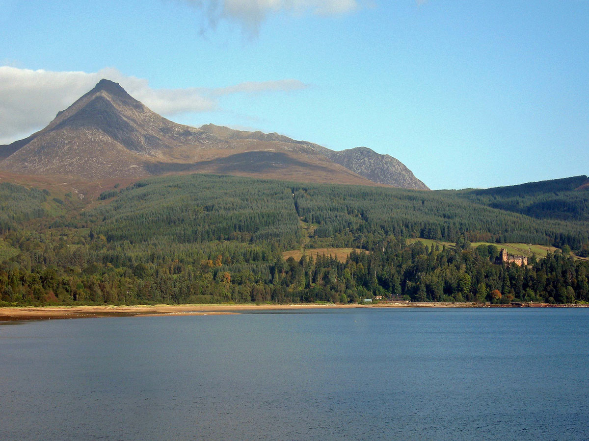 015-Goat-Fell-and-Brodick-Castle-(centre-right)