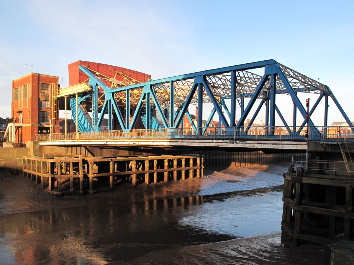 03-Drypool-Bridge