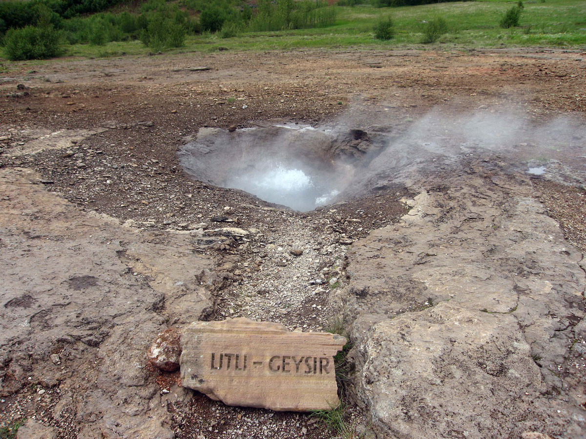 08-Little-Geysir