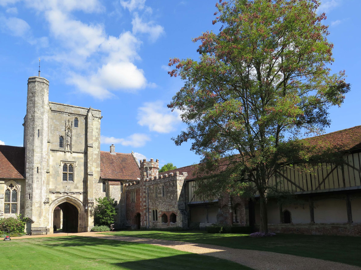 017-The-Ambulatory-from-the-Inner-Quadrangle
