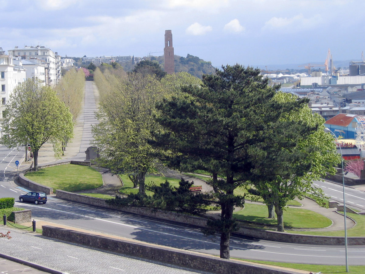 012-The-Cours-Dajot-and-American-Naval-Monument-from-the-Chateau-de-Brest
