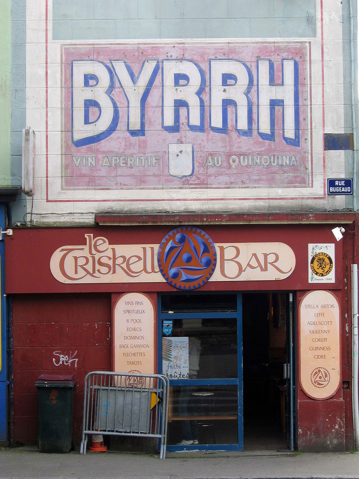 03-Le-Triskell-Bar-in-Place-Guerin