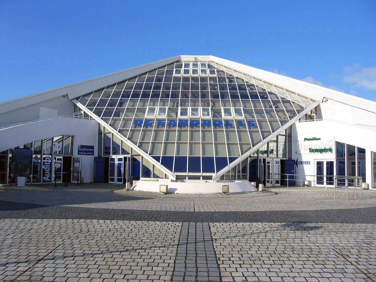 05-The-Entrance-to-Oceanopolis