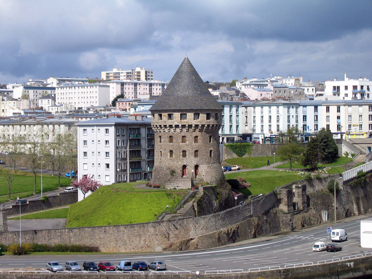 07-La-Tour-Tanguy-as-seen-from-the-Chateau