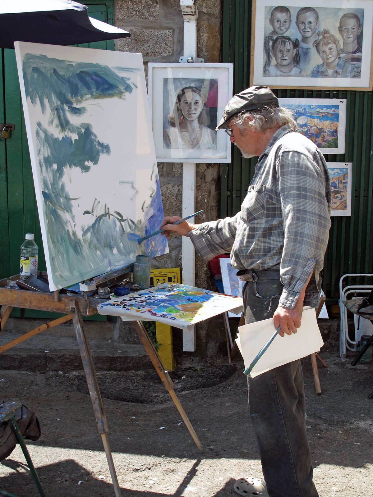 02-Artist-painting-'en-plein-air'-at-St-Ives