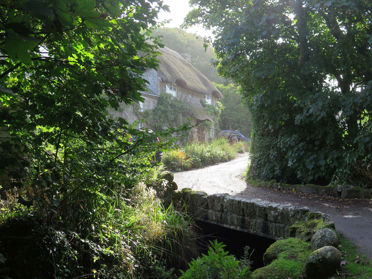 014-The-Lane-that-leads-to-the-Cove-to-the-cove