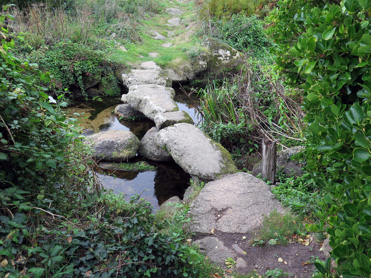 015-There's-a-Mini-Clapper-Bridge-that-will-take-you-across-the-Penberth-River