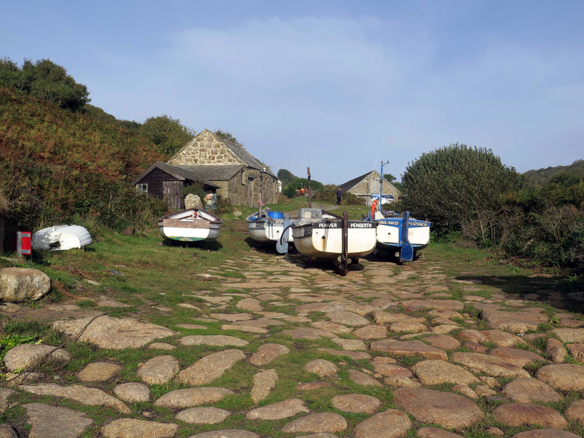 019-Boats-hauled-up-out-of-harm's-way