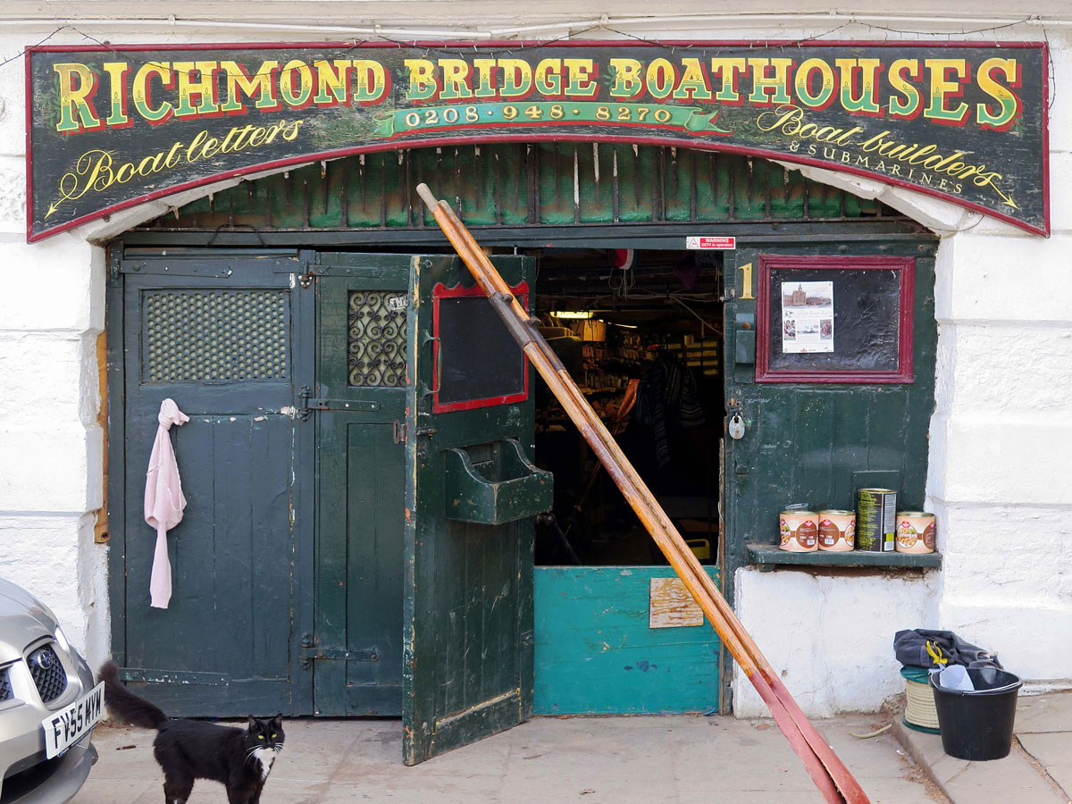 011-Traditional-Boat-Builder-(and-cat)-next-to-Richmond-Bridge