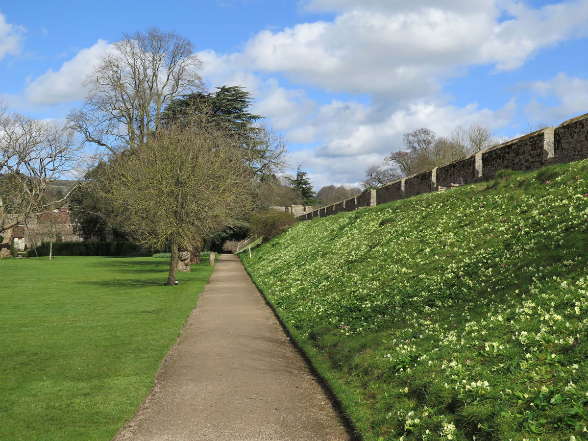018-The-Ramparts-and-South-Lawn