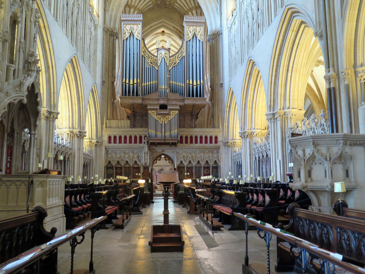 02-The-Quire-with-the-Bishop's-Seat-in-the-left-foreground