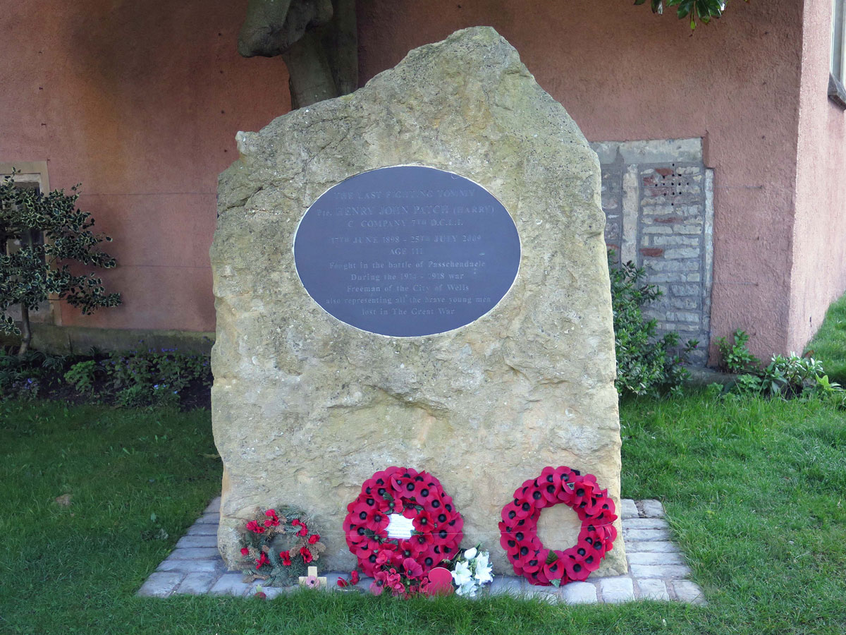 012-Memorial-to-Harry-Patch,-the-Last-Fighting-Tommy