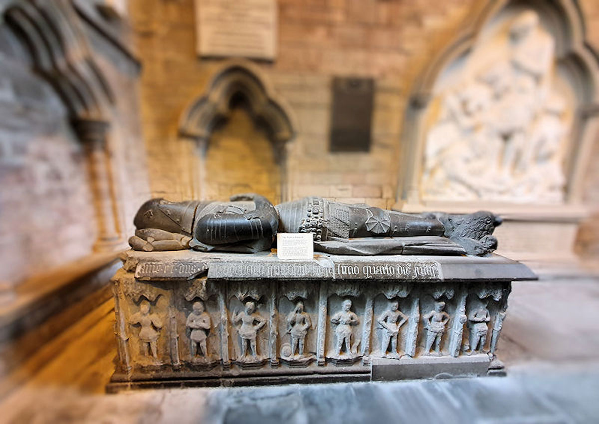 08-The-Wolf-of-Badenoch-(Courtesy-of-Dunkeld-Cathedral)