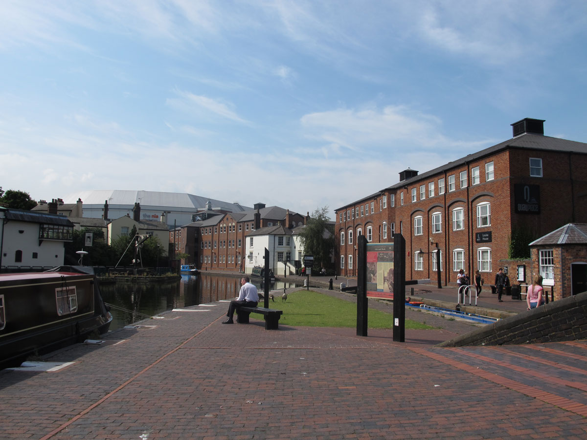 010-Cambrian-Wharf-on-the-Birmingham-and-Fazeley-Canal